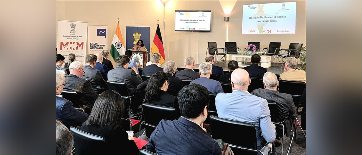 The Consul General delivered the keynote address at the 109th Kieler Konjunkturgespräche, where India was the partner country