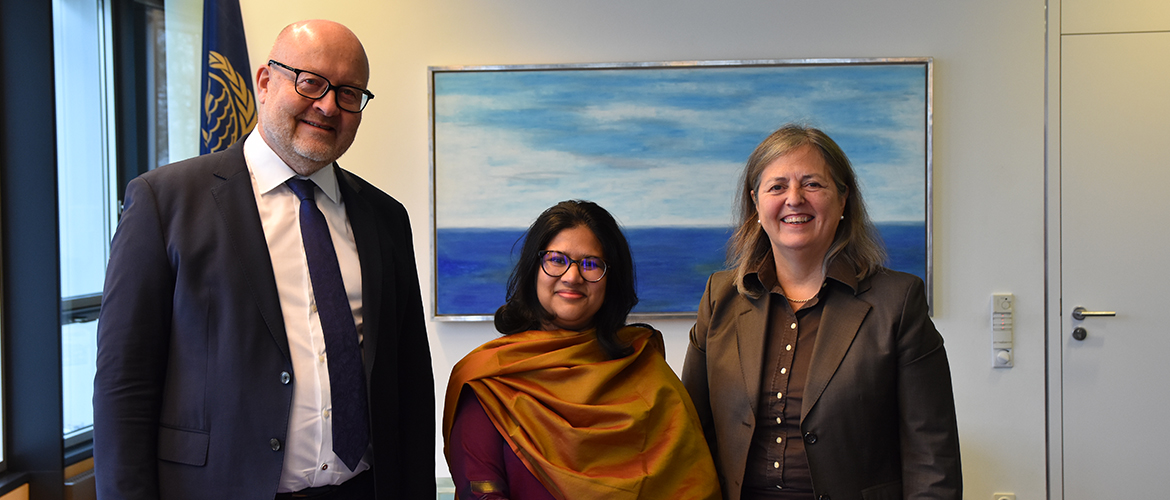 Consul General with Mr. Tomas Heider, President and Ms. Ximena Hinrichs Oyarce, Registrar of the International Tribunal for the Law of the Sea